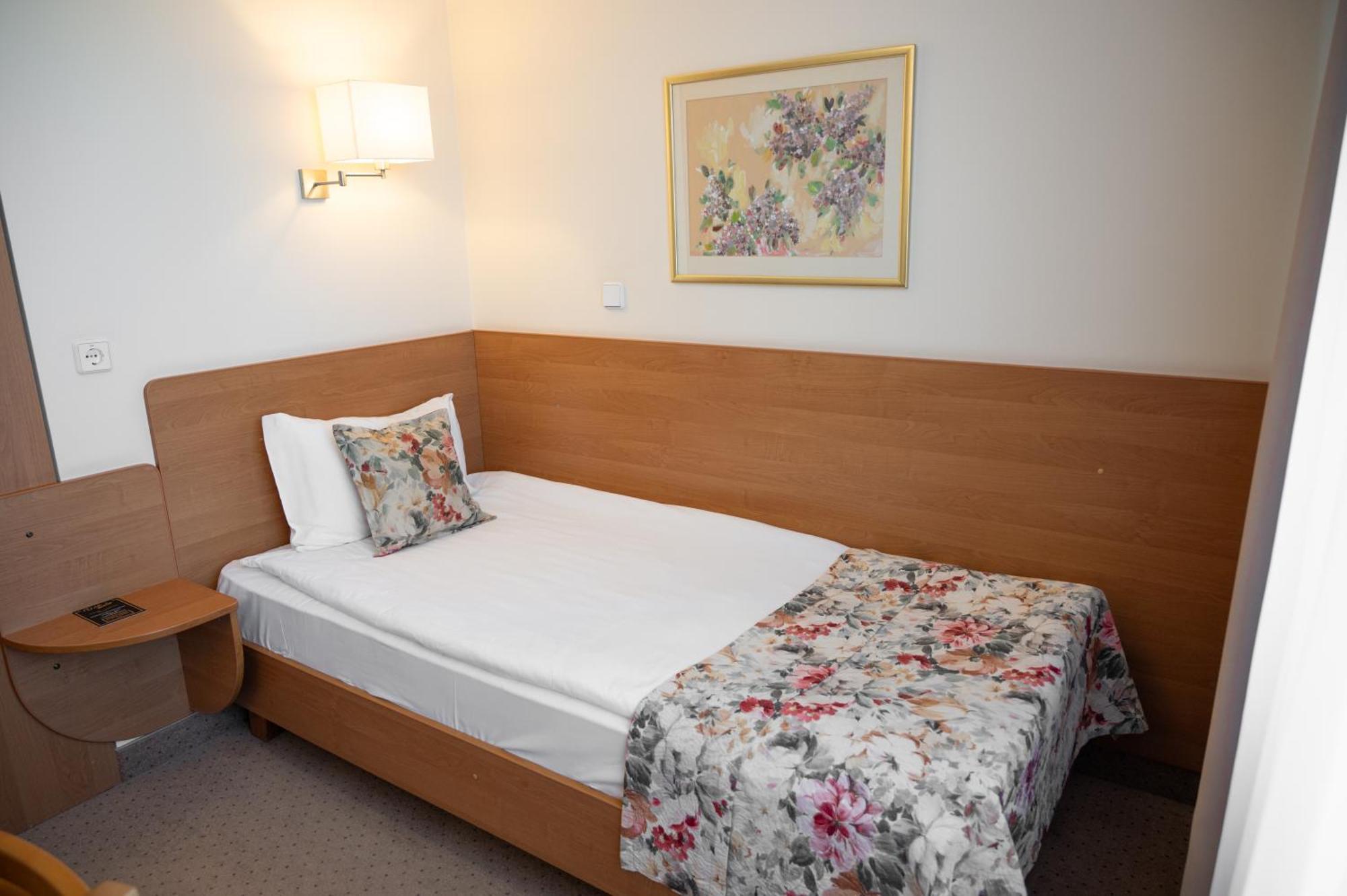 Nadiya Hotel Ivano-Frankivsk Room photo