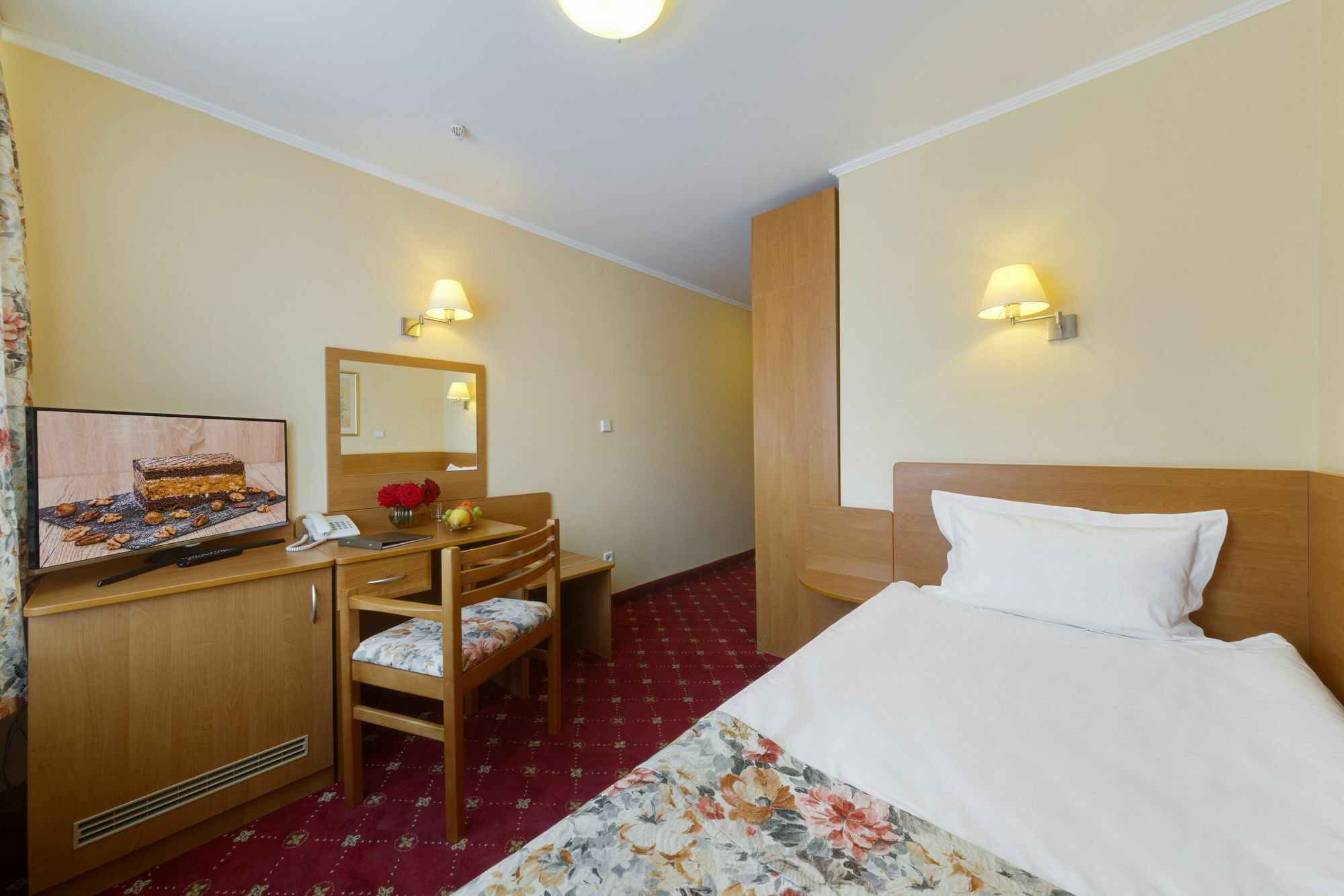 Nadiya Hotel Ivano-Frankivsk Exterior photo